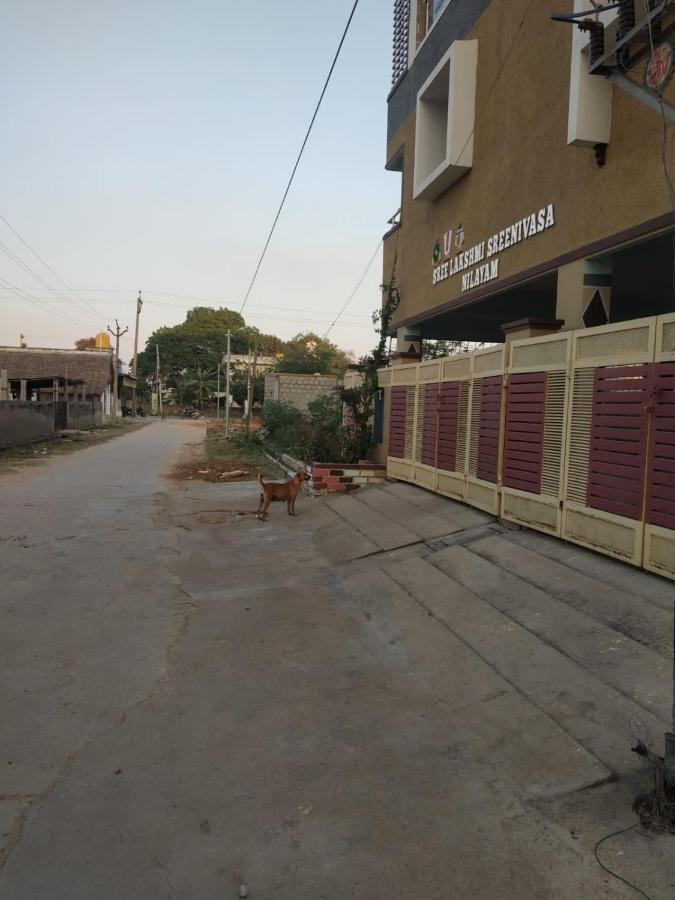 SLS Homestay: Luxury AC Apartments Near Tirumala with Modern Amenities Tirupati Exterior photo