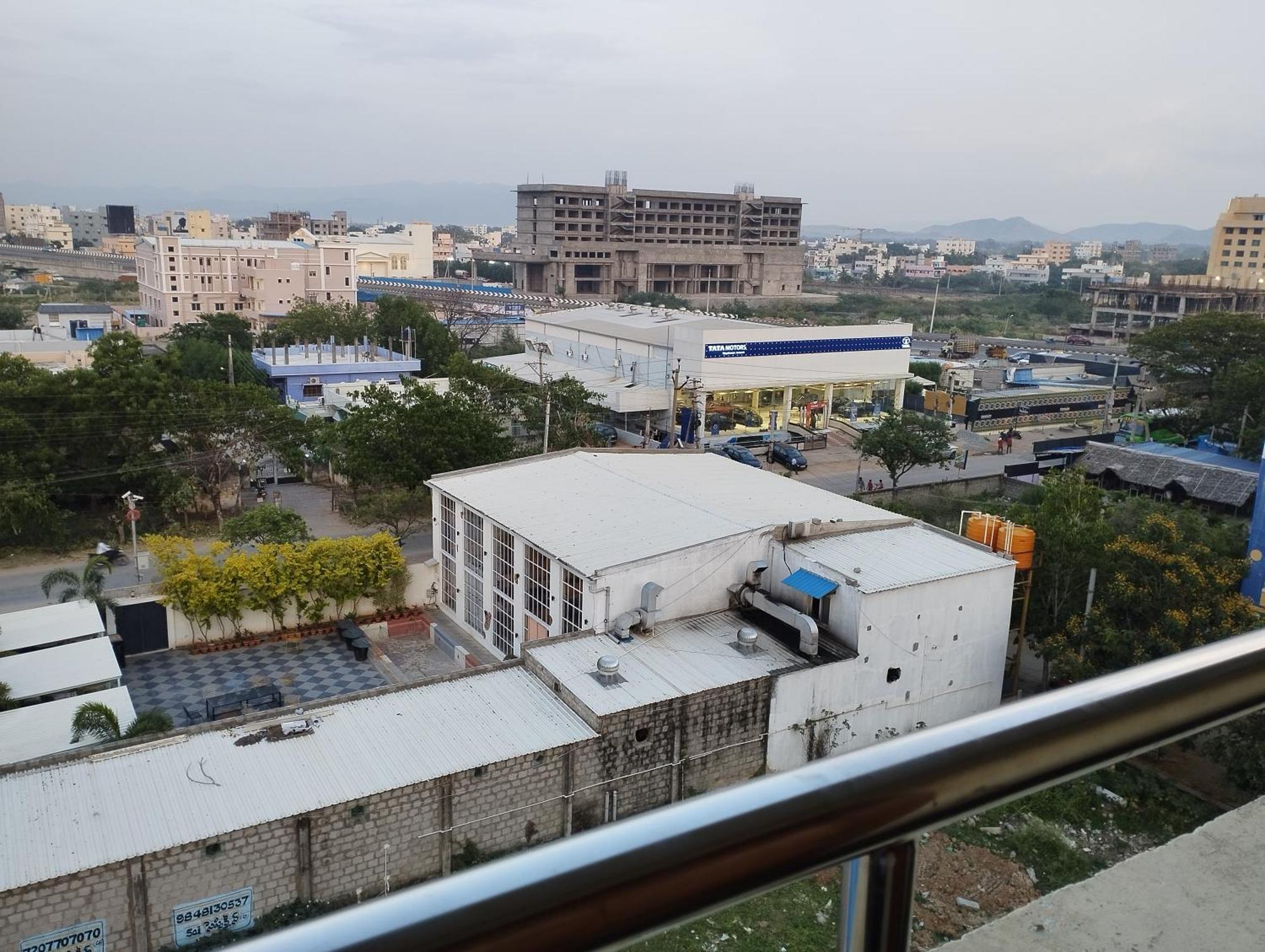 SLS Homestay: Luxury AC Apartments Near Tirumala with Modern Amenities Tirupati Exterior photo